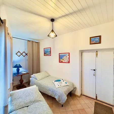 Apartment Stanza Porto Di Forio *